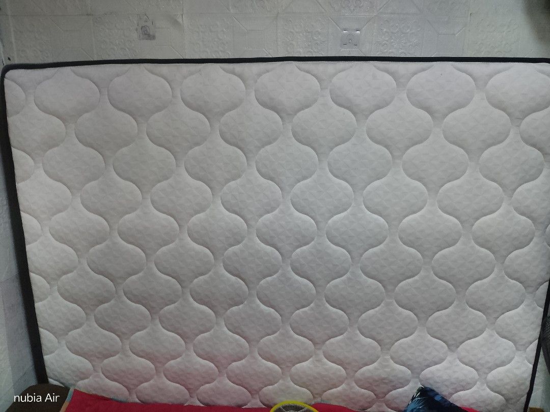 DREAM ME MATRESS (Category: Office Furniture & Fixtures) located in Manila. Submitted by epicrabbit_093bc8 (Listing ID 1462911298, Image 1). Description: BAGO PA NASTOCK LANG MAY BAWAS PA SURE BUYER QUEEN SIZE PICK UP LOCATION ESCOPA 3 PROJECT 4 QC.