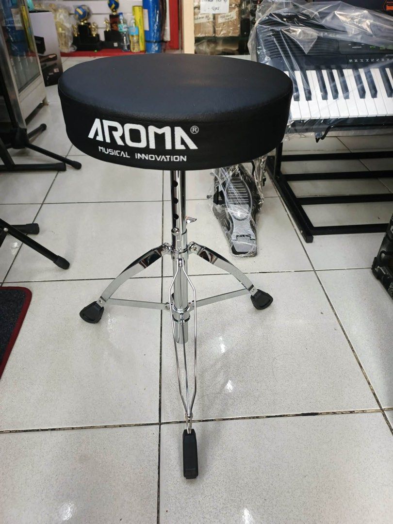 Drum throne (Category: Musical Instruments) located in Las Pinas. Submitted by andreadomingo2518 (Listing ID 1462971840, Image 1). Description: .