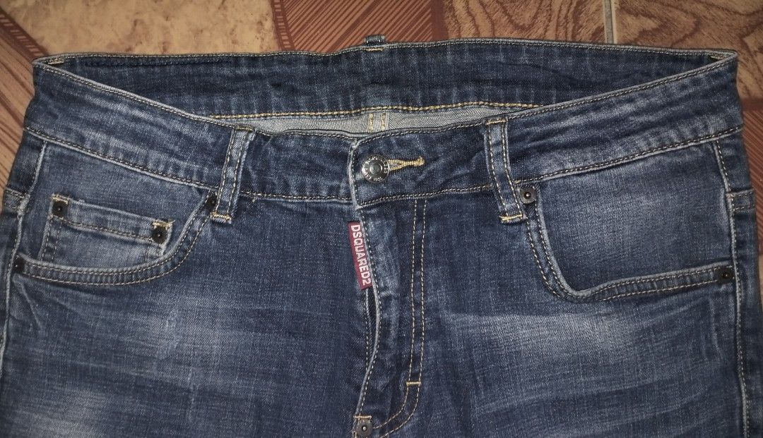 Dsquared2 skinny jeans (Category: Jeans) located in Bulacan. Submitted by ryldeal030912 (Listing ID 1463044418, Image 3). Description: excellent condition size 50 on tag 32" waistline 40" lenght 10" leg 7" knee 6.5" hem.