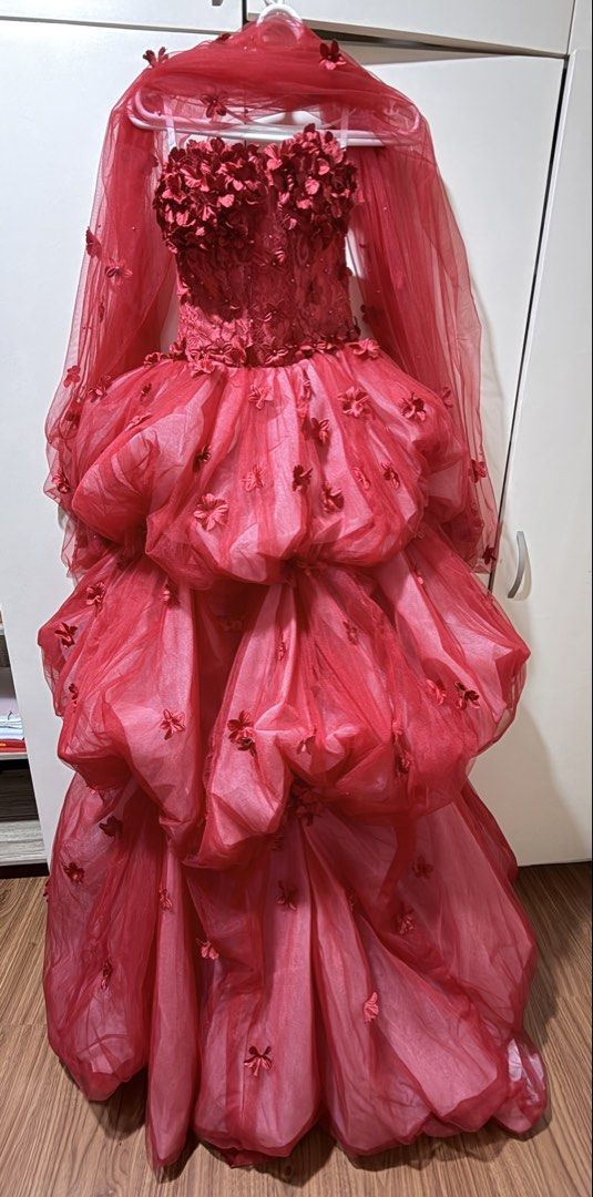 Elegant Gown (Category: Evening dresses & gowns) located in Muntinlupa City. Submitted by prettygotcha (Listing ID 1462901834, Image 1). Description: Selling my beautiful gown of ny daughter, used only once and still in excellent condition. Perfect balls & debut.👗✨ Details: Condition: Used once / excellent condition Size: XS- Small Color: Red Locatuon: Bayanan, Muntinlupa City 📌 Reason for selling: No longer needed. The gown has been well cared