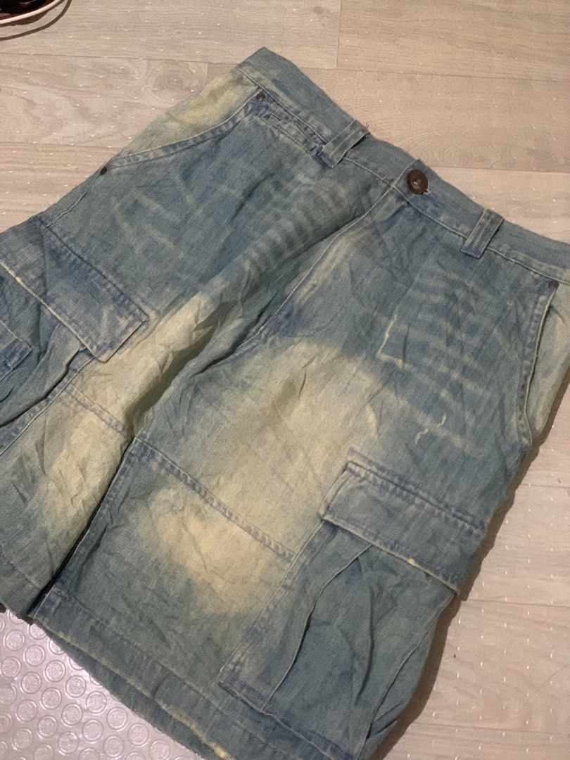 ELEMENT DENIM CARPENTER JORTS (Category: Jeans) located in Davao. Submitted by meta_thrift (Listing ID 1463080109, Image 2). Description: ELEMENT DENIM LONG CARPENTER JORTS Waist: 34 Length: 24 Thigh: 14 Leg hole: 13.5 Excellent Condition Complete Tags No Issue.