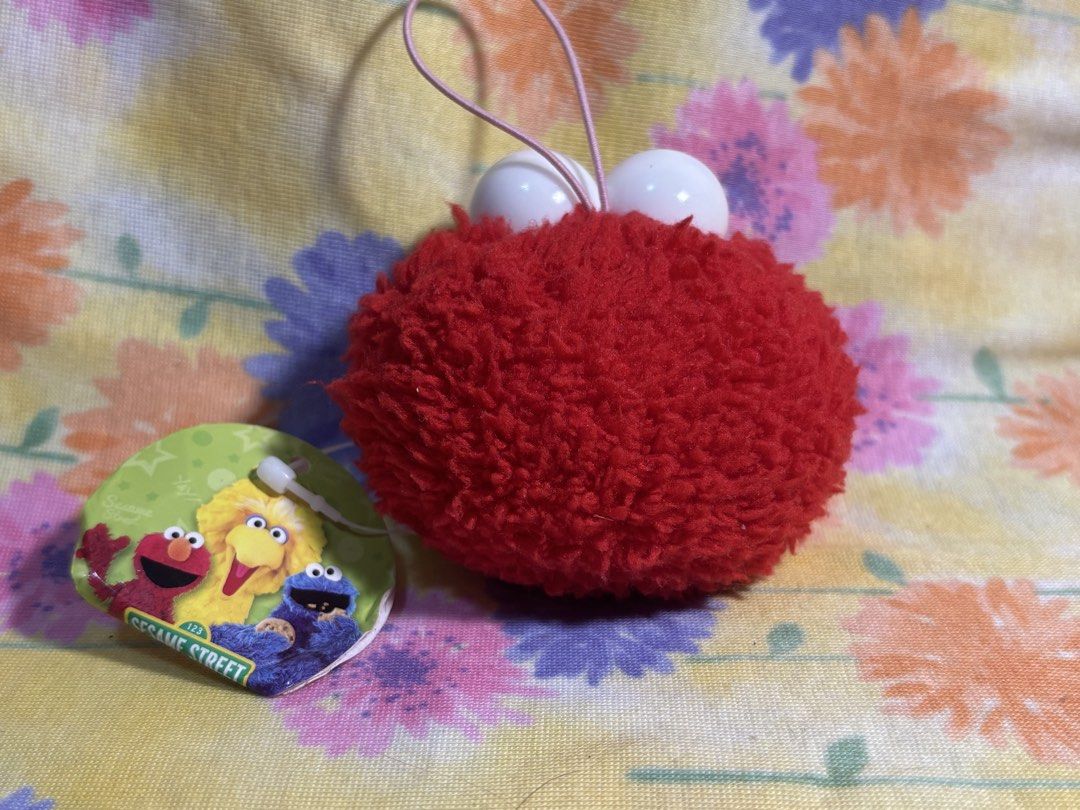 Elmo with heart eyes charm with tag (Category: Other Stationery & Craft) located in Calamba. Submitted by cur8d (Listing ID 1463112144, Image 2). Description: .