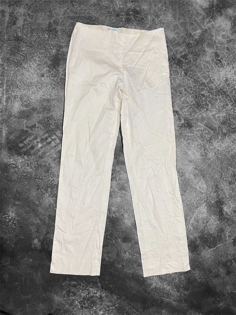 Emilio Pucci trouser (Category: Other Bottoms) located in Davao. Submitted by mj_designervintagecurator (Listing ID 1463057685, Image 1). Description: 📌In good condition 📌waist 27- hips 34 -36- / legs 18-20/ length 36 inches.