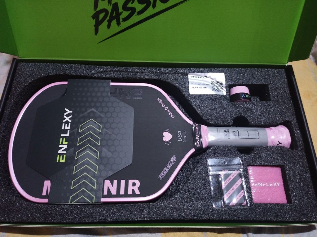 Enflexy Pink Mjolnir Pickeball paddle (Category: Racket and Ball Sports) located in Bacoor. Submitted by punkzappa18 (Listing ID 1462949451, Image 2). Description: for sale original brandnew pickleball paddle enflexy mjolnir paddle limited pink edition 3,200 pesos only pass sa tawad sa shoppe kau bumile pick up only ladislao diwa elementary school caridad Cavite city Cop lalamove pede rin pabook kau pass sa shipping.