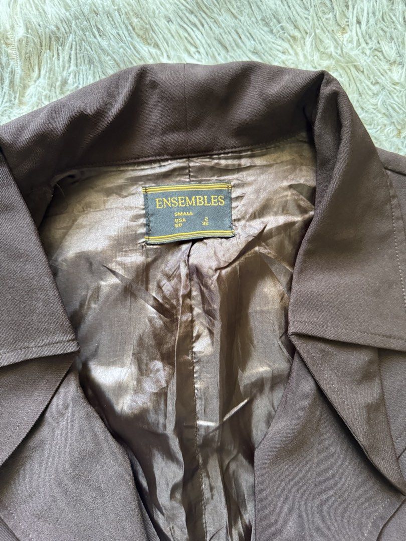 Ensembles Coat (Category: Coats, Jackets and Outerwear) located in Mandaluyong City. Submitted by 1hapimaki (Listing ID 1463102168, Image 2). Description: .
