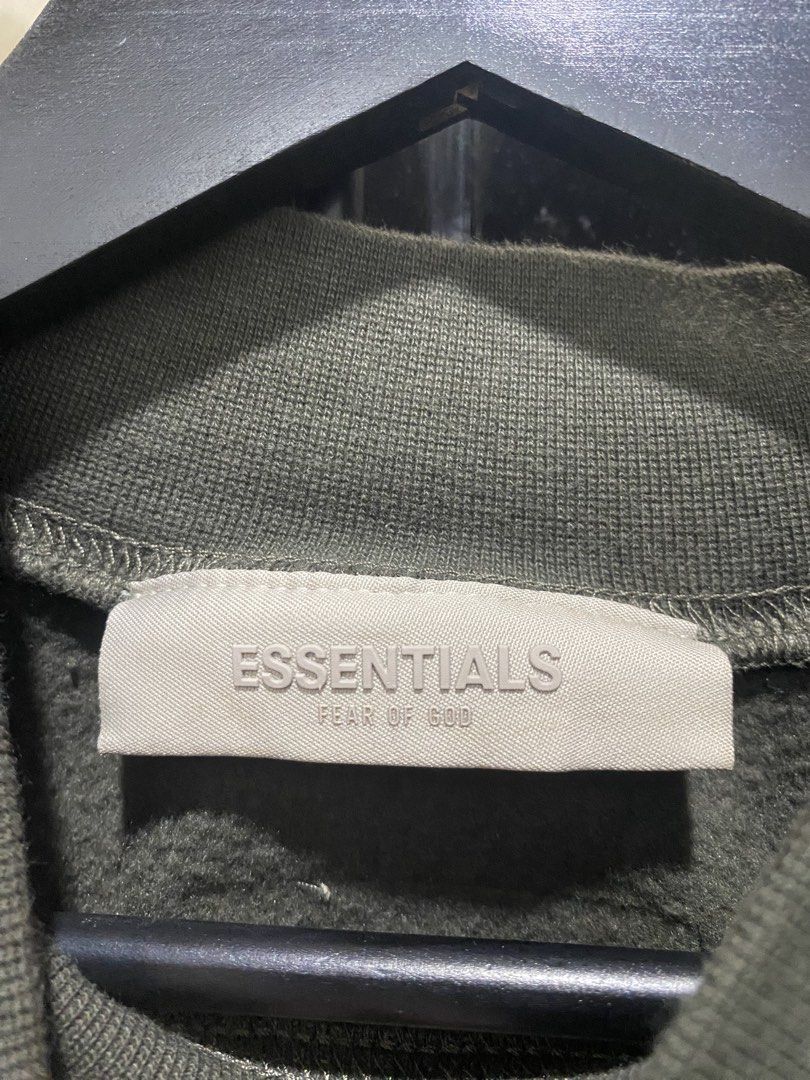 essentials (Category: Hoodies) located in Manila. Submitted by vizcarrach03925 (Listing ID 1463029704, Image 3). Description: .