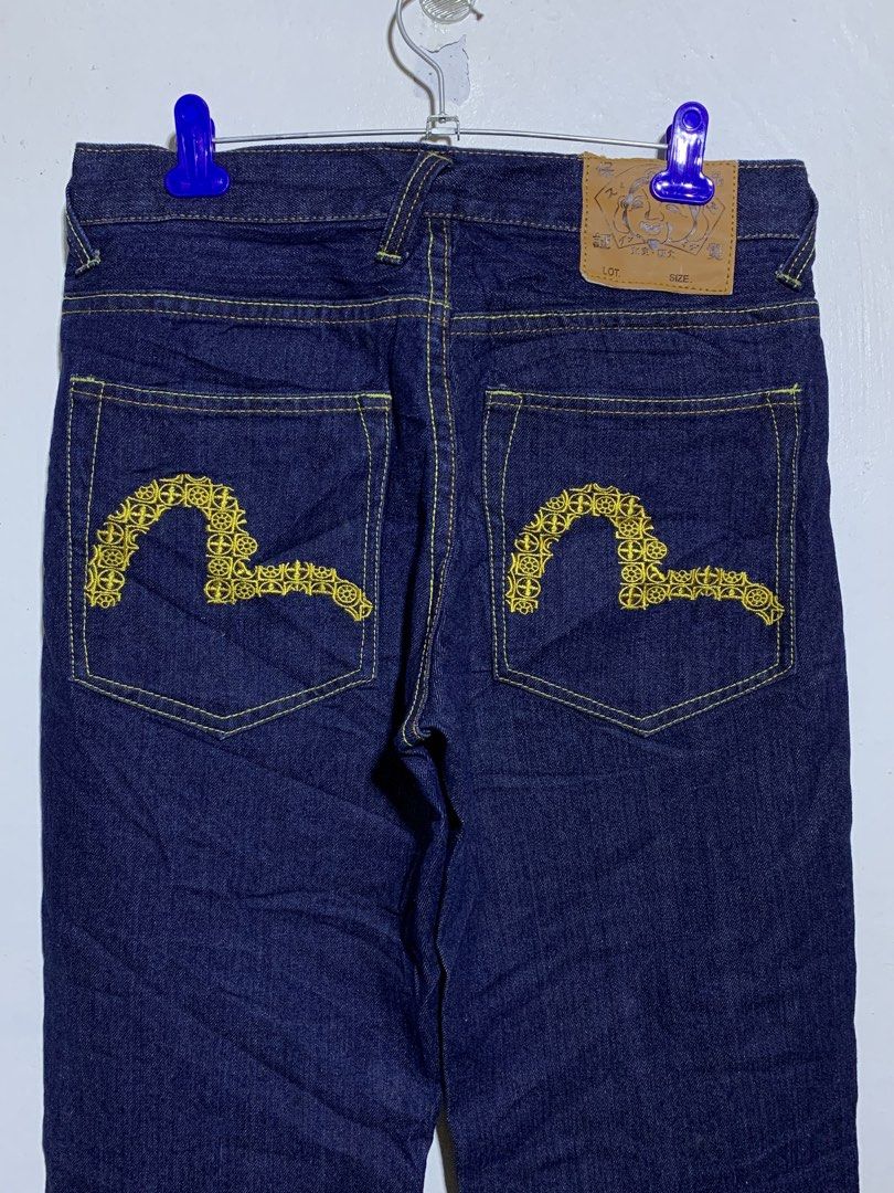 EVISU DENIM PANTS (Category: Jeans) located in Dumaguete. Submitted by kingepoy (Listing ID 1463044800, Image 3). Description: Waist 30 Length 42 Leg Hole 7.5 Excellent Condition No issues .
