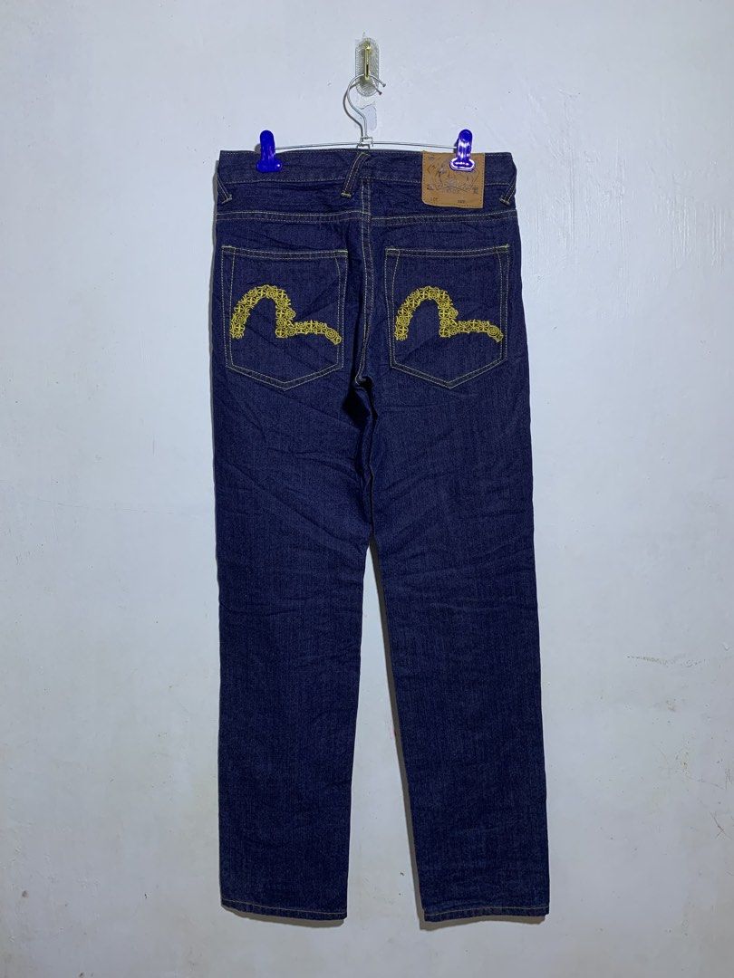 EVISU DENIM PANTS (Category: Jeans) located in Dumaguete. Submitted by kingepoy (Listing ID 1463044800, Image 1). Description: Waist 30 Length 42 Leg Hole 7.5 Excellent Condition No issues .