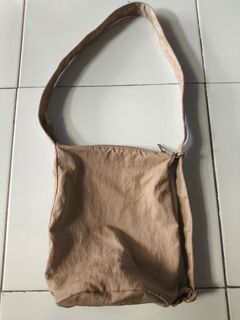 (Kategori: ) berada di . Dikirim oleh prelovedstuff_byiga (ID iklan 1463031698, Gambar 1). Deskripsi: .