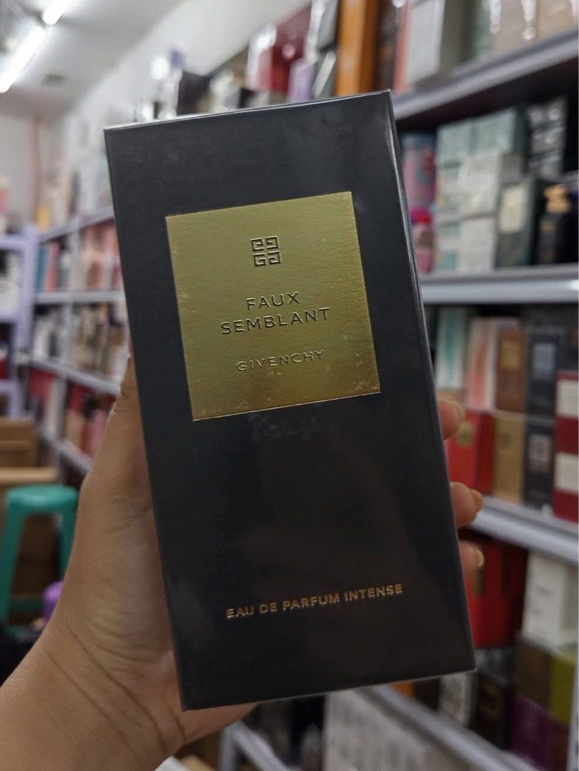 FAUX SEMBLANT GIVENCHY EDP INTENSE | PREMIUM QUALITY (Category: Fragrance & Deodorants) located in Quezon City. Submitted by embere_shop (Listing ID 1462952423, Image 1). Description: 📌 Perfect for yourself or as a gift! ✨ Whether you’re treating yourself or looking for a gift for birthdays and any special occasion, this is a great choice. 💗 The scent is very close to 0G and long-lasting, perfect if you want something that smells premium withou