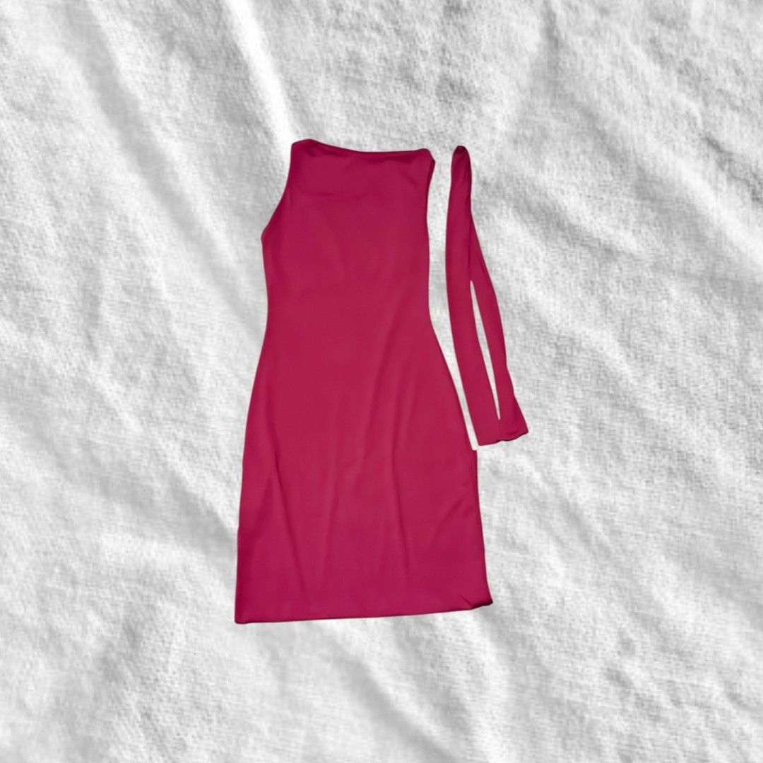 Fitted long dress (Category: Dresses) located in Mauban. Submitted by vfashionshop. (Listing ID 1463035359, Image 1). Description: DIRECT MESSAGE FOR MORE DETAILS THANK YOU.😘.