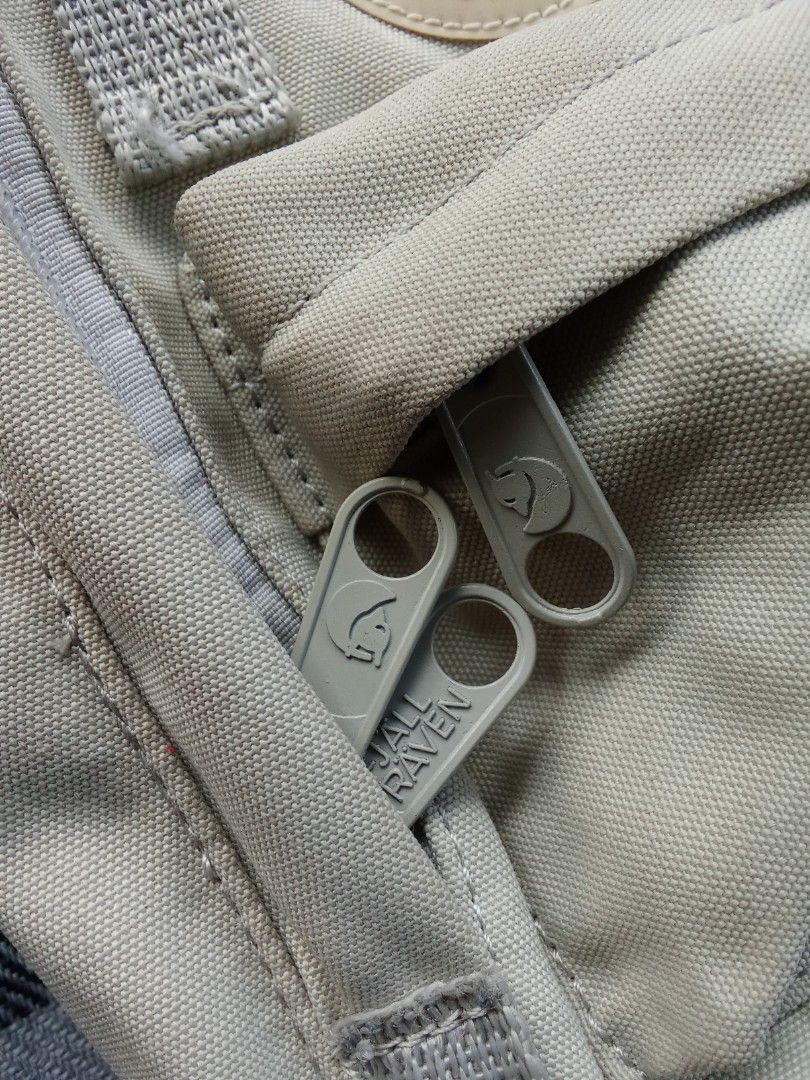 Fjall Raven kanken (Category: Shoulder Bags) located in Manila. Submitted by timog_high_ice_v2 (Listing ID 1463113568, Image 3). Description: - 3 Compartment - adjustable strap - small.