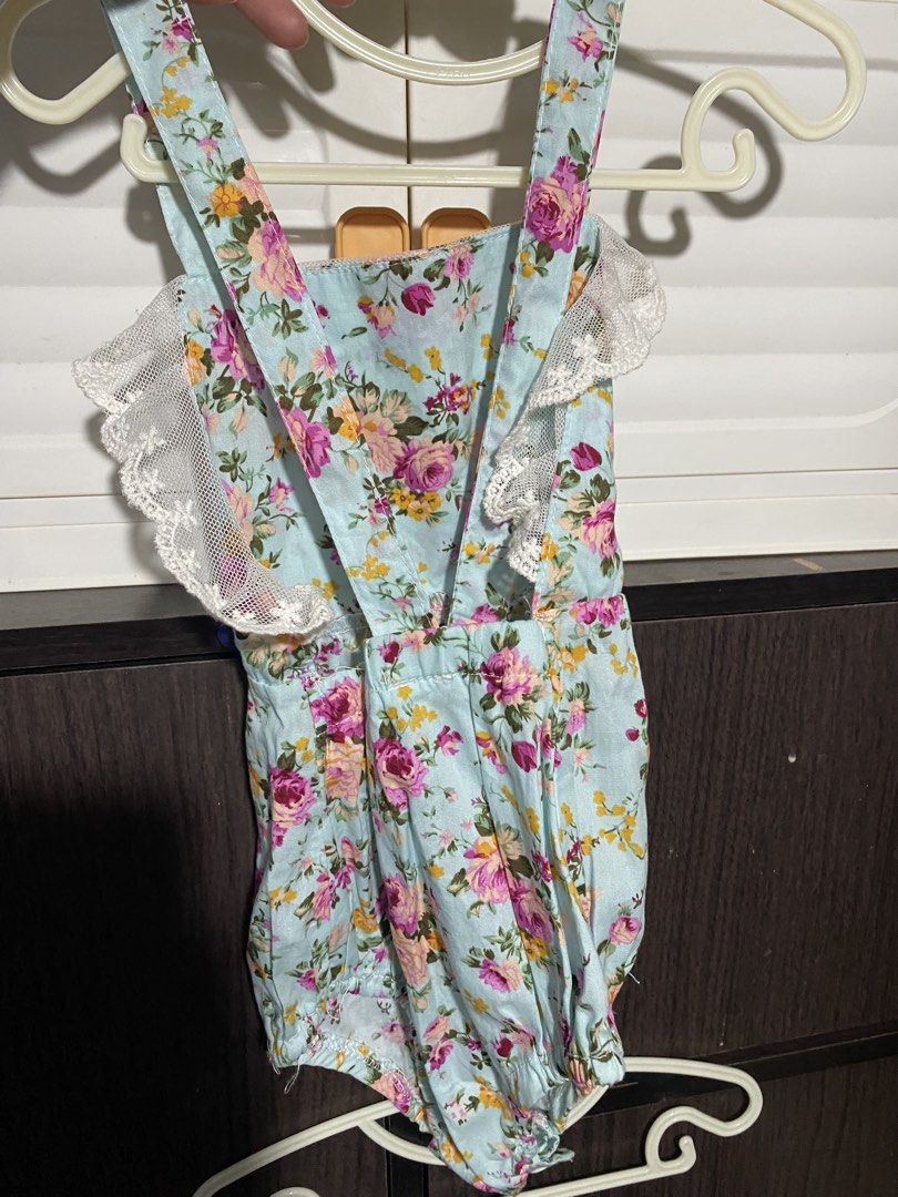 Floral romper (Category: Babies & Kids Fashion) located in Malaybalay. Submitted by thriftfindsbyshei (Listing ID 1463043399, Image 2). Description: 1-2yrs old (ps. Size are based on my baby’s size/age).