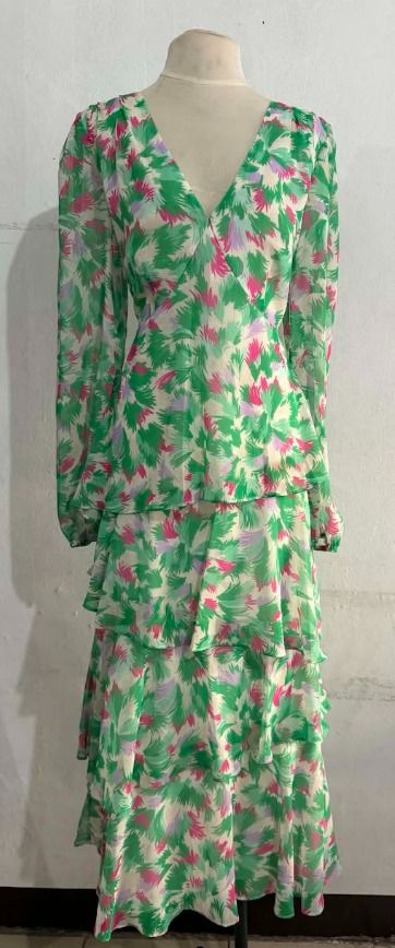 Floral Tiered Maxi Dress (Category: Dresses) located in Manila. Submitted by hyper.hertz. (Listing ID 1463016699, Image 1). Description: Negotiations are available.