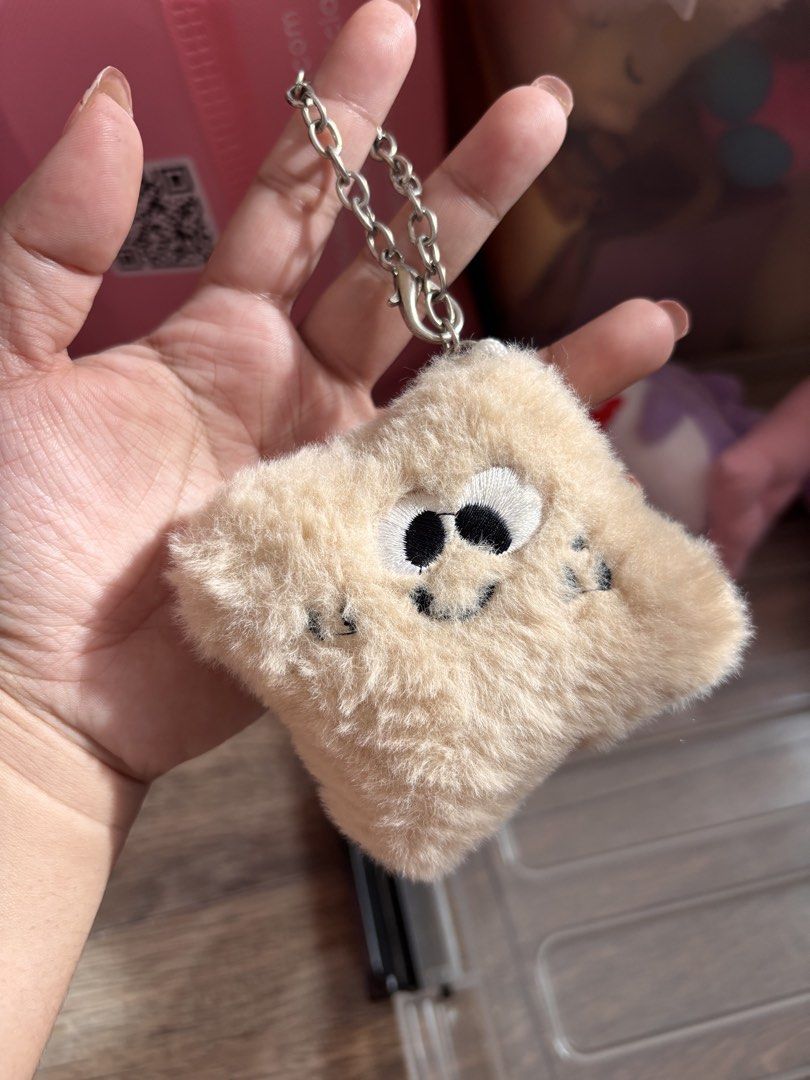 Fluffy Star Keychain with Cute Face (Category: Plushies & Soft Toys) located in Bulacan. Submitted by littletrinks (Listing ID 1462962776, Image 1). Description: .