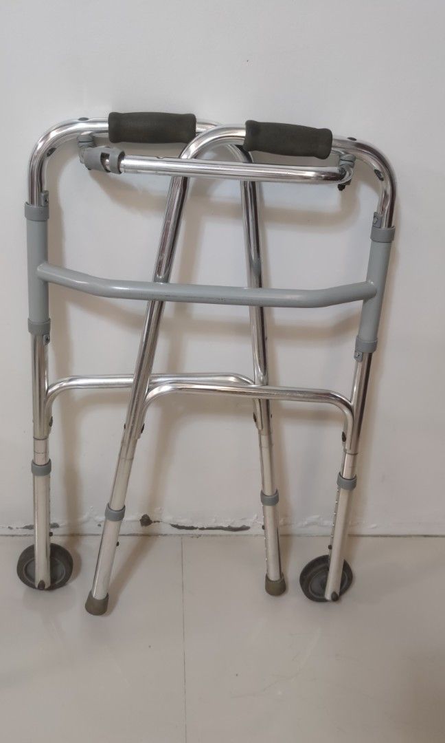 Foldable Walker with Wheels for Adult (Category: Medical Supplies & Tools) located in Valenzuela. Submitted by brave_liza77 (Listing ID 1462985445, Image 2). Description: Foldable Walker adjustable height With some dents Location Valenzuela.