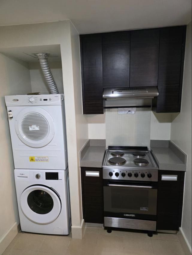 FOR RENT: 2BR Edades Tower, Rockwell (Category: Apartments & Condos) located in Makati City. Submitted by marie-chua (Listing ID 1462887102, Image 3). Description: Edades Tower, Rockwell 2 Bedroom 96sqm Fully Furnished With balcony With maid’s room w/ own toilet and bath 1 Parking slot.