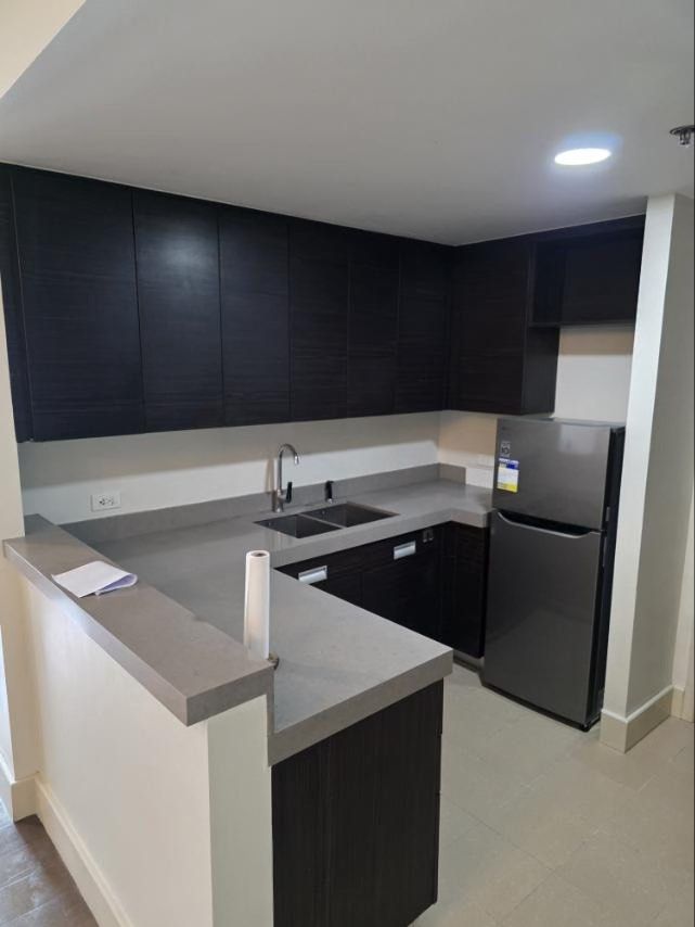 FOR RENT: 2BR Edades Tower, Rockwell (Category: Apartments & Condos) located in Makati City. Submitted by marie-chua (Listing ID 1462887102, Image 2). Description: Edades Tower, Rockwell 2 Bedroom 96sqm Fully Furnished With balcony With maid’s room w/ own toilet and bath 1 Parking slot.