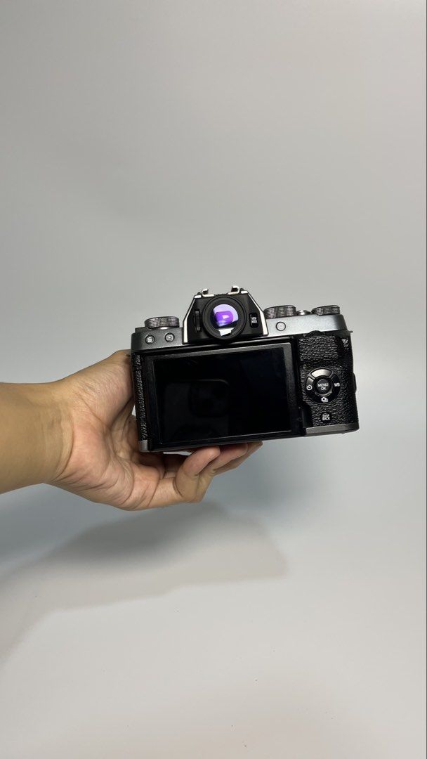 Fujifilm XT100 (Category: Cameras) located in Manila. Submitted by galleriakamera (Listing ID 1463035027, Image 2). Description: .