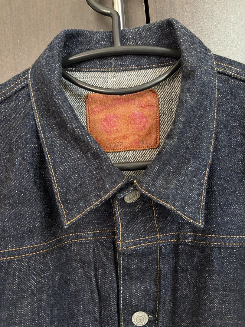Full Count Type 1 Denim Jacket Lot 2107R Size 40 (Category: Coats, Jackets and Outerwear) located in Urdaneta. Submitted by theoldmanstore (Listing ID 1462899534, Image 3). Description: - Classic indigo denim jacket - Button-up front - Two chest pockets - Made from 100% cotton - Sturdy and well-made - Perfect for layering or wearing solo - A timeless wardrobe essential.