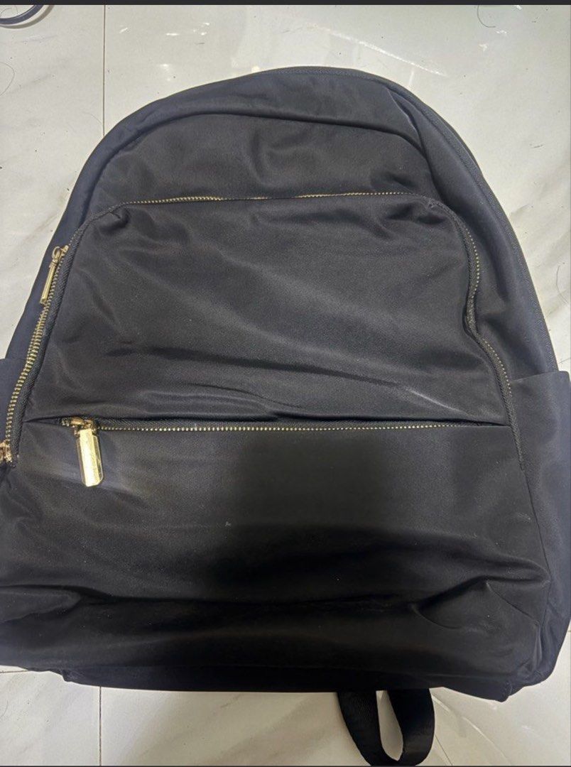 FULL DESIGN BAGPACK (Category: Laptop Bags & Sleeves) located in Manila. Submitted by alyyy. (Listing ID 1462971715, Image 1). Description: Full design bagpack color: black rfs: too many bags.