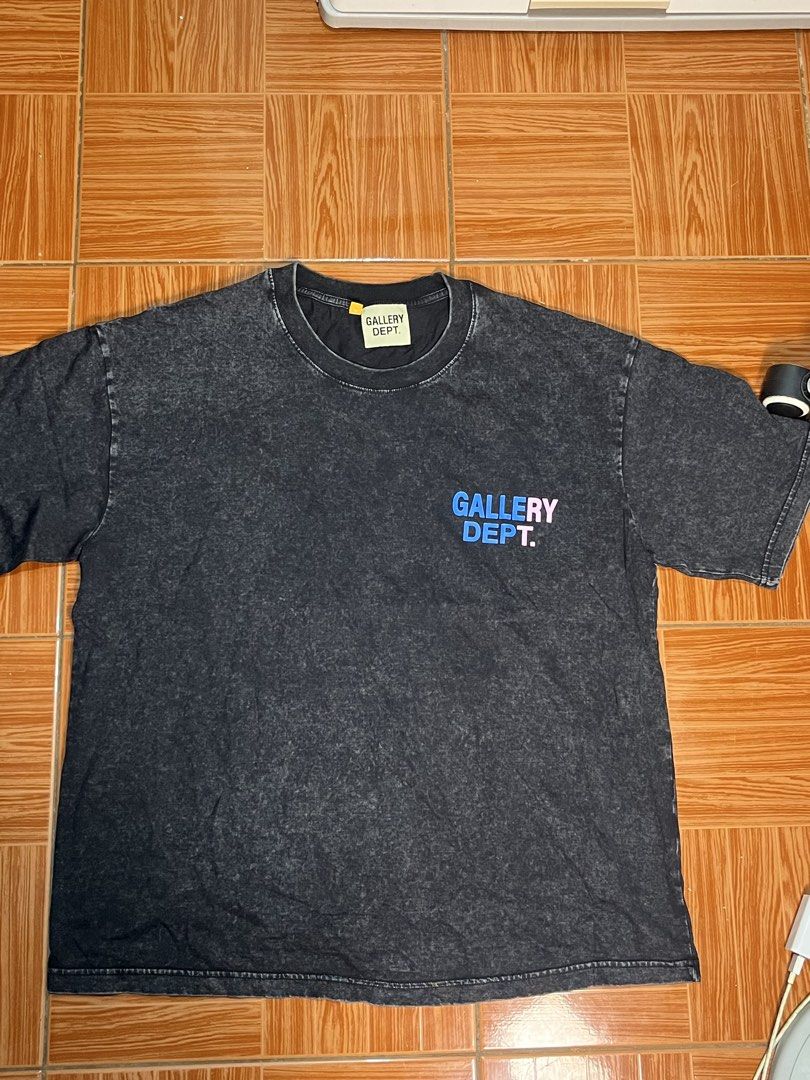 gallery dept (Category: Formal Shirts) located in Pasay City. Submitted by fkemup (Listing ID 1462918130, Image 2). Description: size large bnew ship thru lalamove/jnt can do meetup.