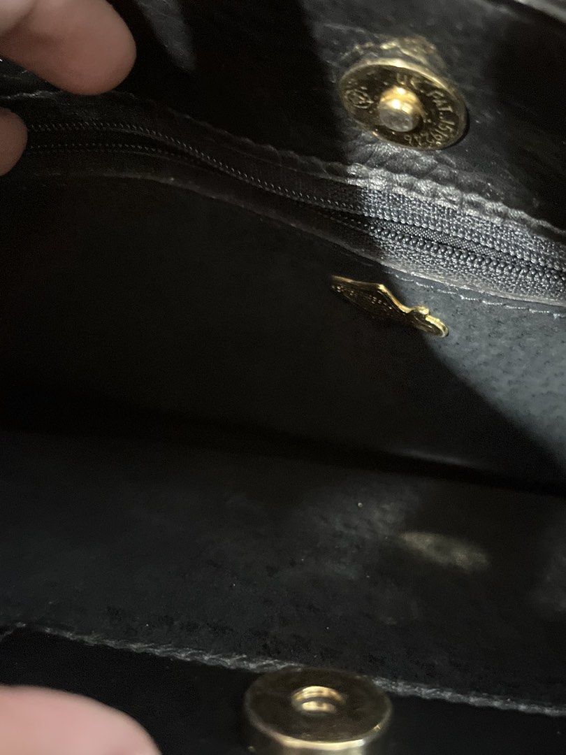 Genuine sting grey bag from Japan (Category: Shoulder Bags) located in Mandaluyong City. Submitted by skylistings_c (Listing ID 1462922865, Image 3). Description: beautiful bag! Pang formal or casual No issues.