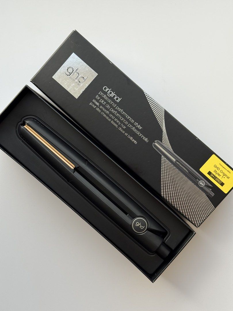 Ghd Original 1” Styler (Category: Hair) located in Rizal. Submitted by glamgearsmnl (Listing ID 1462958016, Image 2). Description: Preloved 🥈GHD Original Styler 1” *With a box *With minimal scratches 📍 Taytay Rizal .
