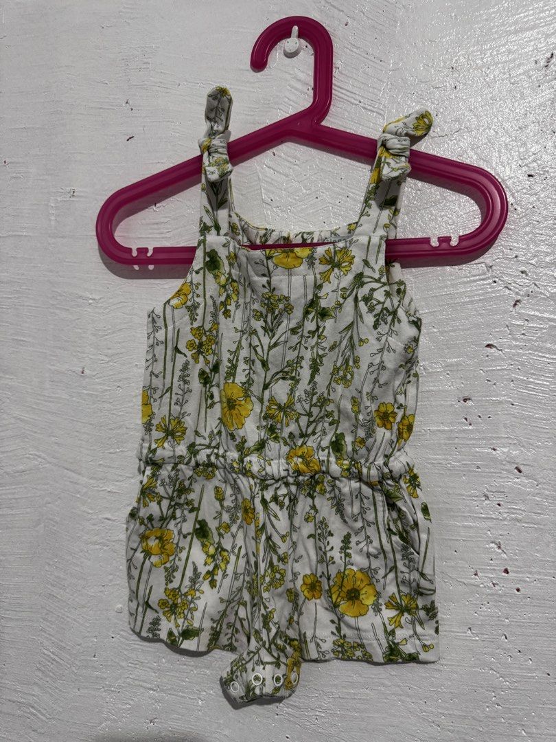 GingerSnaps Tiny Floral Romper Size 6 (Category: Babies & Kids Fashion) located in Santa Rosa. Submitted by secondfinds8 (Listing ID 1463047060, Image 1). Description: Bought in the mall.