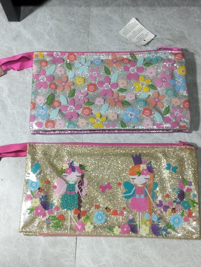GLITTERY ZIPPER PENCIL POUCHES (Category: Babies & Kids Fashion) located in Batangas. Submitted by amerie_store (Listing ID 1463028517, Image 2). Description: ◾WYSIWYG 🫟₱250 each 🔊Kindly visit & follow my FB page for more updated Toys,Aniks,etc...🤩 🌈👉AMERIE STORE👈🌈 📌Mine Now,Pay after invoice 📌No refund 📌MOP: Gcash 🚛 Shipping sched every Saturday only via Flash Express.