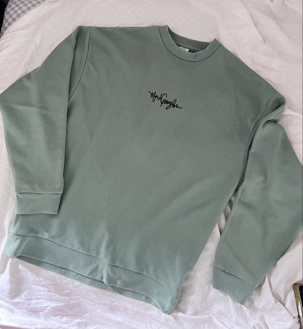 Gonz Sweatshirt Mint Green Graphic Print (Category: Coats, Jackets and Outerwear) located in Manila. Submitted by happydani (Listing ID 1462926318, Image 2). Description: - Trendy mint green sweatshirt - Eye-catching graphic print on the back - Subtle embroidered logo on the front - Comfortable and stylish for everyday wear - Width 23’ Length 30’.