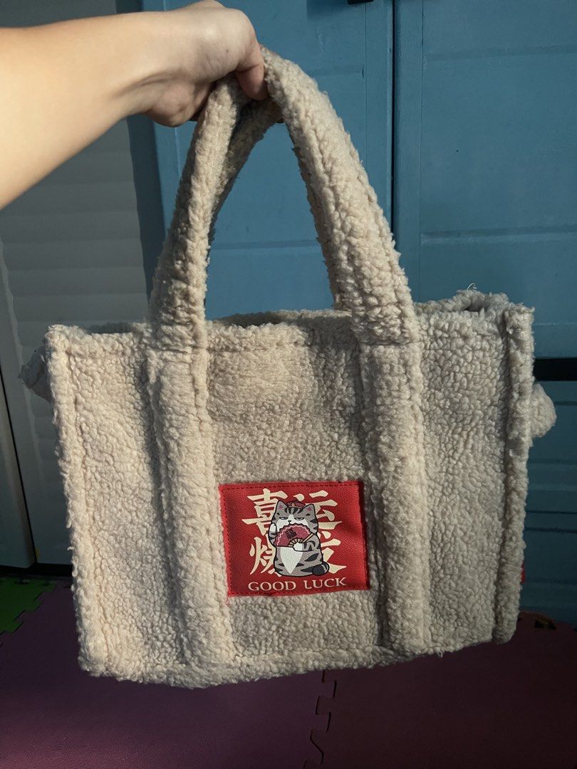 good luck (Category: Tote Bags) located in Matanog. Submitted by jcamill3 (Listing ID 1462970794, Image 1). Description: no issue .