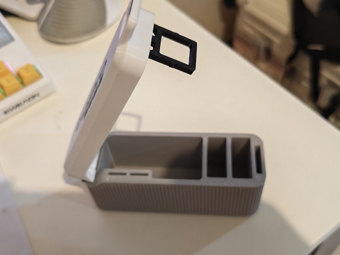 Gopro battery cabin (Avail before 9/29) (Category: Cameras) located in Manila. Submitted by oddowl-a357 (Listing ID 1463086431, Image 2). Description: .