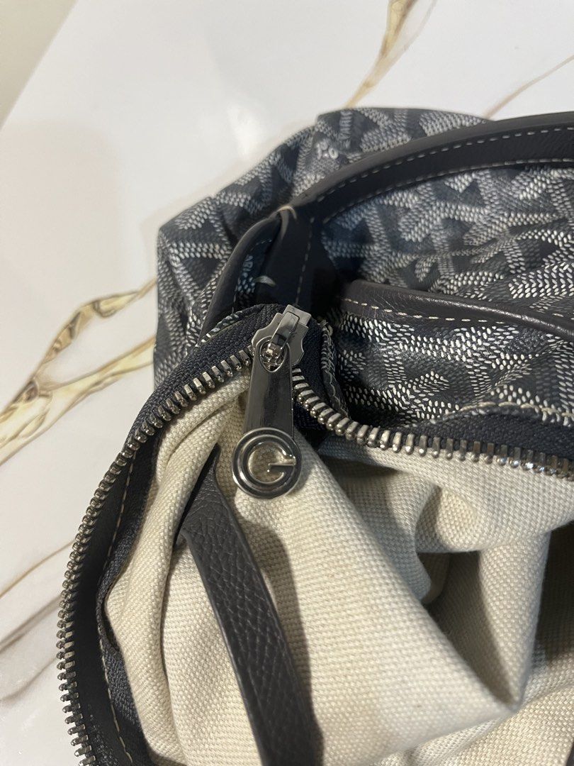 Goyard Boheme Hobo Bag (Category: Shoulder Bags) located in Alaminos. Submitted by ae.onlineshop (Listing ID 1463096155, Image 3). Description: Planning to sell 📩 offer.