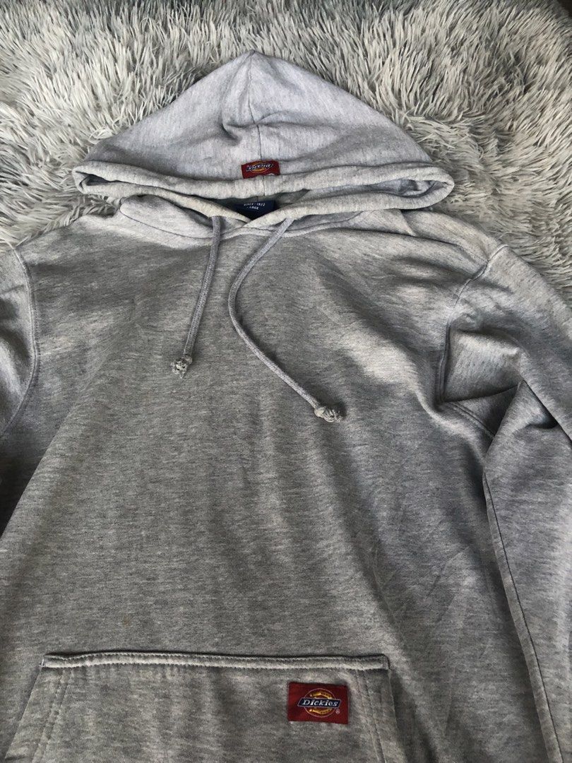 Gray Hoodie Dickies (Category: Coats, Jackets and Outerwear) located in Bacoor. Submitted by thrift2dy (Listing ID 1463087065, Image 3). Description: Dimes : Width 21 Length 28 ⚫️ No Issue ⚫️Best Fit large to xl ⚫️Large On Tag ₱550💵 PM FOR MORE DETAILS!.
