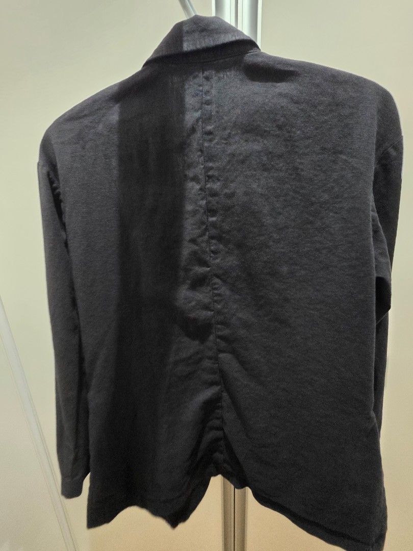 GU Blazer (Linen) (Category: Blouses) located in Dasmarinas. Submitted by ramyeong (Listing ID 1462943818, Image 2). Description: GU Blazer Size M sf c/o buyer.