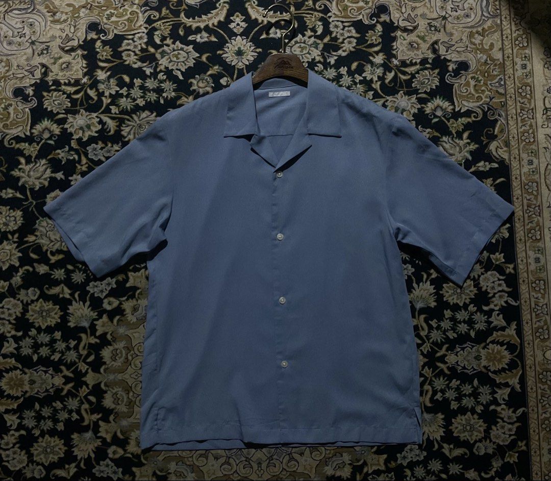 GU by Uniqlo Open Collar (Category: Tshirts & Polo Shirts ) located in Quezon City. Submitted by jin.x (Listing ID 1462974348, Image 1). Description: GU by Uniqlo Open Collar 21 Width 27 Length No issue Excellent condition .