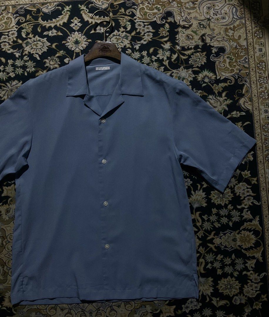 GU by Uniqlo Open Collar (Category: Tshirts & Polo Shirts ) located in Quezon City. Submitted by jin.x (Listing ID 1462974348, Image 2). Description: GU by Uniqlo Open Collar 21 Width 27 Length No issue Excellent condition .
