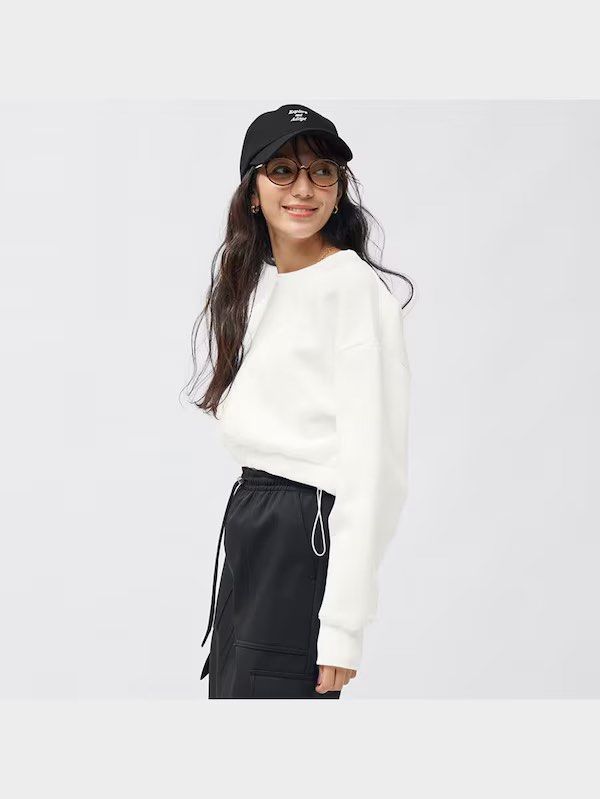 GU Cropped Sweater (Category: Coats, Jackets and Outerwear) located in Mandaluyong City. Submitted by pl.closet (Listing ID 1462974053, Image 2). Description: GU Cropped Sweater Size M on tag Fit up to L Used once only Loc: Mandaluyong City .