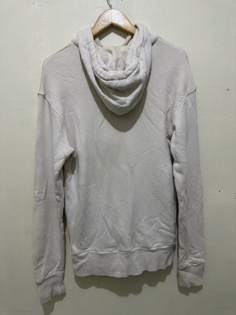 Gucci Hoodie (Category: Coats, Jackets and Outerwear) located in Tagum. Submitted by ritarits572 (Listing ID 1463059231, Image 2). Description: - Gucci hoodie in cream - Features iconic Gucci logo and interlocking Gs on the front - Made in Italy - A must-have for any Gucci fan - Size XS, 20.5 x 27.5 - Stains, needs laundry .