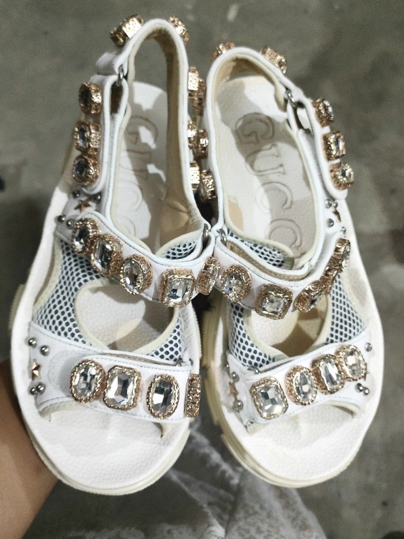 Gucci mesh slingback (Category: Sneakers & Footwear) located in Sindangan. Submitted by branden_line (Listing ID 1463017200, Image 2). Description: Gucci mesh slingback sandal size 7 color:white/cream.
