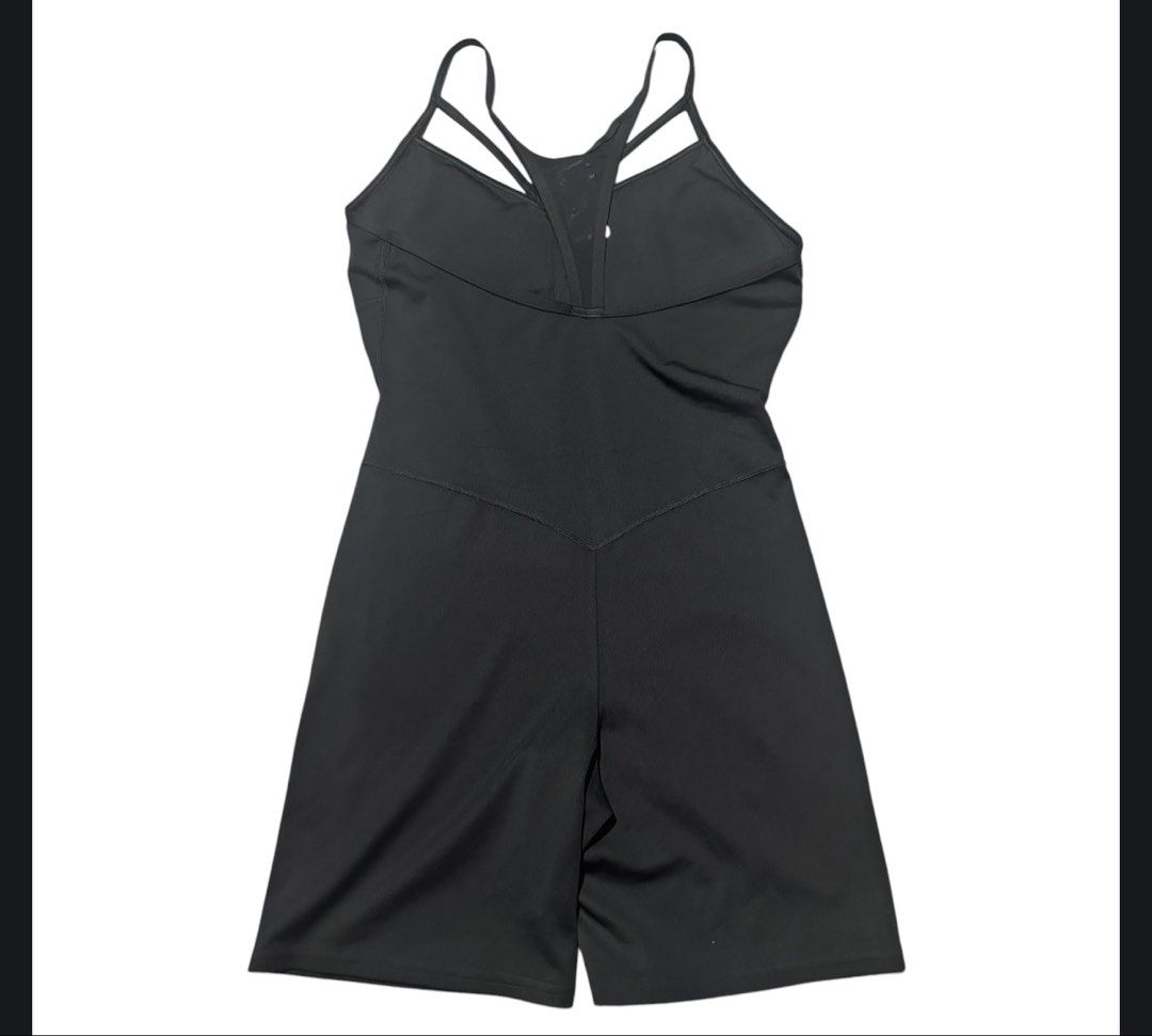 Gymshark GS power all in one size small (Category: Activewear) located in Iba. Submitted by xooperfindslb (Listing ID 1462956600, Image 3). Description: Gymshark GS power all in one size small Color: black Can passed as brandnew No issue.