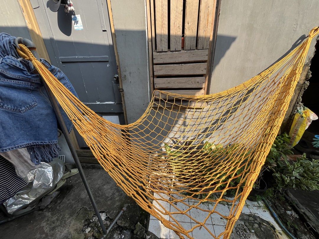 Hammock duyan indayon (Category: Hiking & Camping) located in Quezon City. Submitted by nezkloset (Listing ID 1462957934, Image 3). Description: Commonwealth QC.
