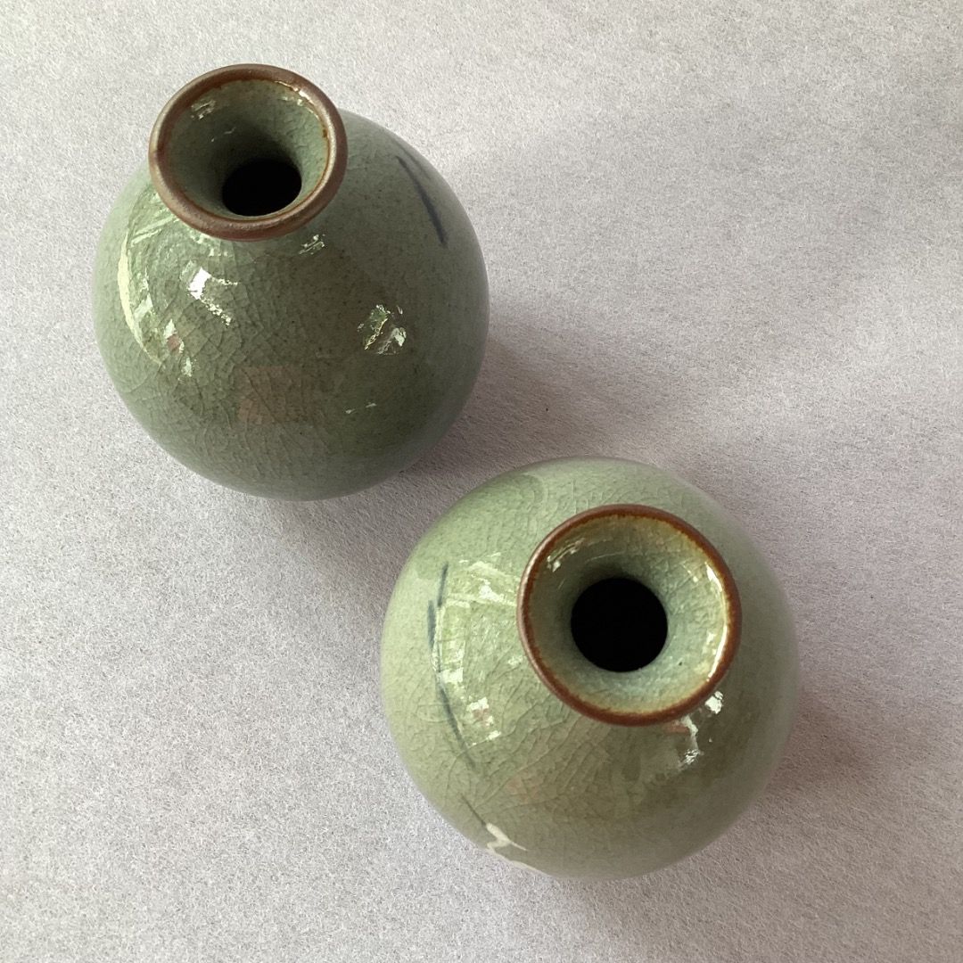 Hand-Painted Celadon Crackle Glaze Bud Vase (Category: Vases & Decorative Bowls) located in Davao. Submitted by eclectic1925 (Listing ID 1463069768, Image 2). Description: Php300 for 2 Hand-Painted Celadon Crackle Glaze Bud Vase H: 3.7 inches L; 2.9 inches *last pic for price reference only Please REVIEW PHOTOS First to pay We use 100% repurposed packaging materials SF starts at Php70 via Flash Express .