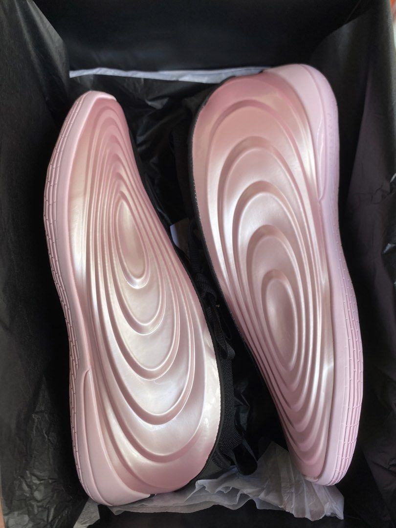Harden Vol. 10 ‘Pink Lemonade’ (Category: Sneakers) located in Quezon City. Submitted by footspotwithpatrick (Listing ID 1462947418, Image 2). Description: Size 10.5 brand new with box and tags 📍Novaliches, QC ✈️Shipping nationwide fb: Patrick Langcaon We sell original pairs only, NO TO FAKES‼️ .