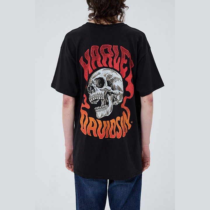 Harley Davidson Skull Grapic Desing❗️ (Category: Tshirts & Polo Shirts ) located in Cebu City. Submitted by darrylopon12219 (Listing ID 1462977510, Image 1). Description: Harley Davidson Skull Grapic Desing❗️ Excellent Condition No Issue Size Large Color Rate:9.5/10 Dimes:W21.5 L30 -Need Wash 📍 CONSOLACION, CEBU ‎🚚 ship via J&T ‎DM NOW📩 ‎.