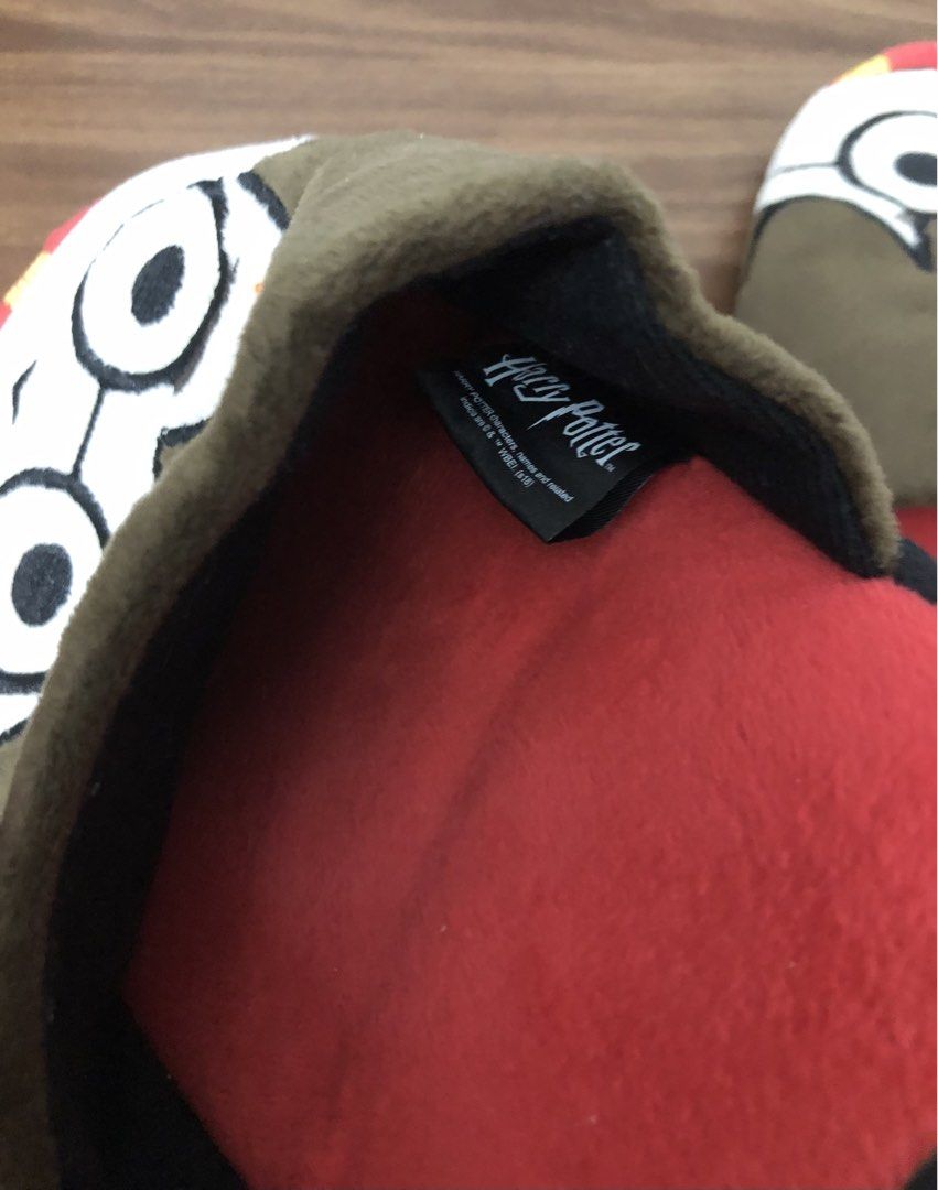 Harry Potter Slipper (Category: Sneakers & Footwear) located in Cavite. Submitted by surplus_atbp (Listing ID 1463002035, Image 3). Description: .