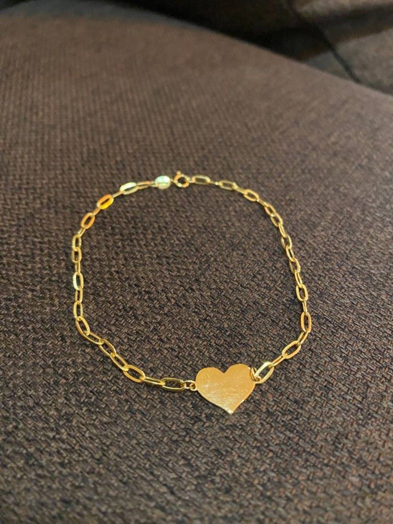 18K Saudi Gold Heart Bracelet (Category: Bracelets) located in Banga. Submitted by amorxa (Listing ID 1462933829, Image 3). Description: ONHAND!!! 18K SAUDI GOLD BRACELET REAL GOLD HEART PAPERCLIP BRACELET EST. 1.52 GRAMS SIZE: 7-7.5" ❎️RETURN/EXCHANGE ❎️BOGUS BUYER.