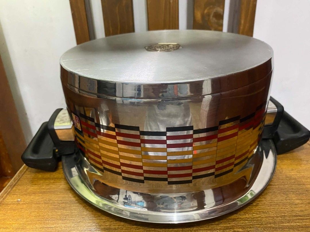 Heavy duty German made Casserole (Category: Cookware & Accessories) located in Manila. Submitted by bernadette62551 (Listing ID 1463033551, Image 2). Description: ALTA Sts 18/10 25x12cm Made in Germany Like new condition Mabigat pang Forever/ pang Pamana.