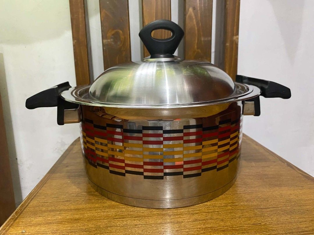 Heavy duty German made Casserole (Category: Cookware & Accessories) located in Manila. Submitted by bernadette62551 (Listing ID 1463033551, Image 1). Description: ALTA Sts 18/10 25x12cm Made in Germany Like new condition Mabigat pang Forever/ pang Pamana.
